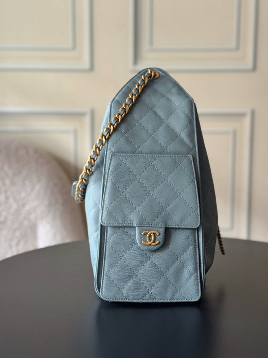 CC Large Hobo