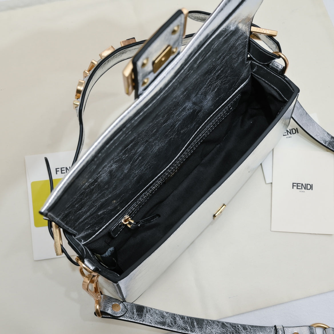 Fen new arrival BAGUETTE bag size: 27*15*6
