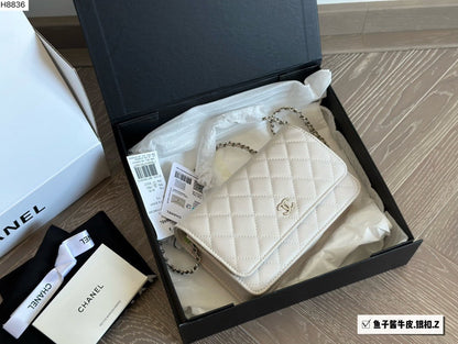 CC new arrival woc caviar leather bag size:19 * 12cm