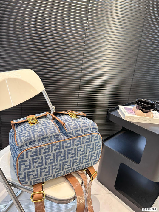 Fen new arrival backpack bag size： 32 * 36  cm